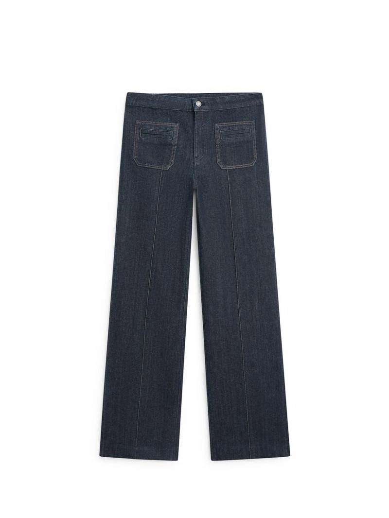 Джинсы с высокой посадкой и расклешенными брючинами с карманами