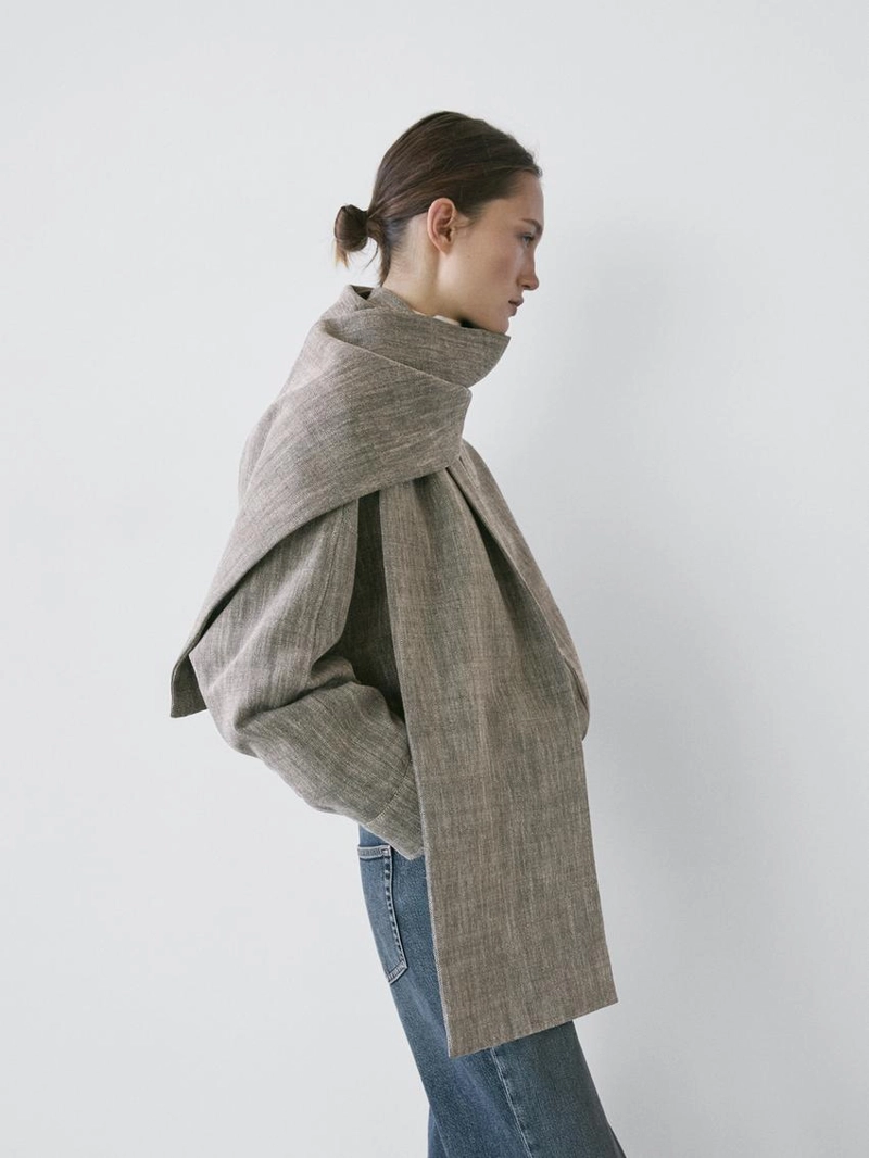 Куртка-бомбер с шарфом в меланжевом стиле