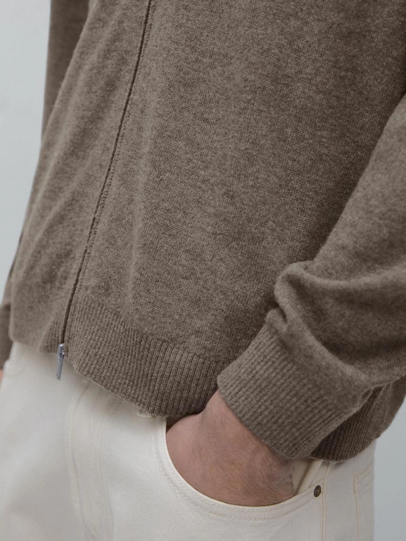 Кардиган из вязаного материала с капюшоном из шерсти