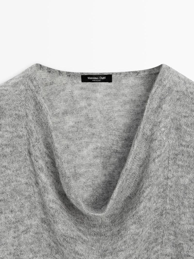 Джемпер из вязаного полотна с воротником-хомутом