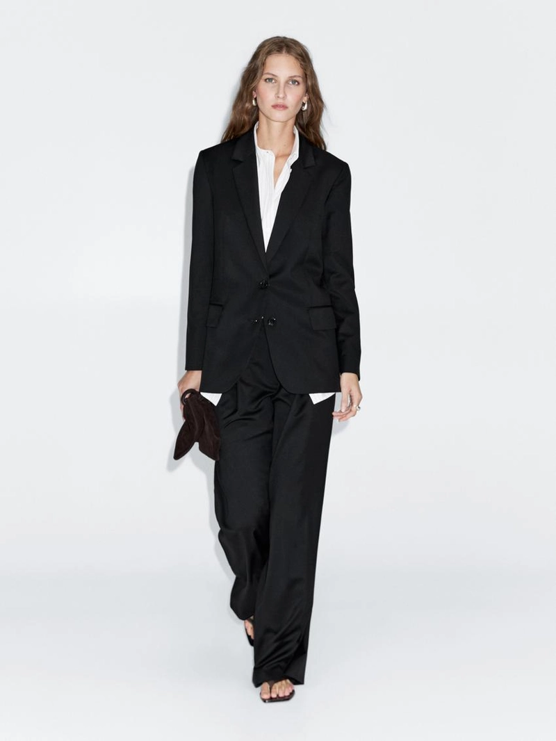 Пиджак из 100% экстра-тонкой шерсти с двумя пуговицами