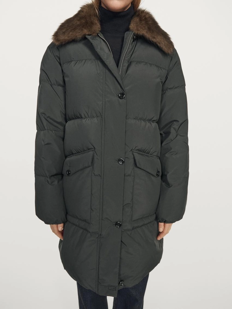 Длинный водоотталкивающий пуховик с воротником