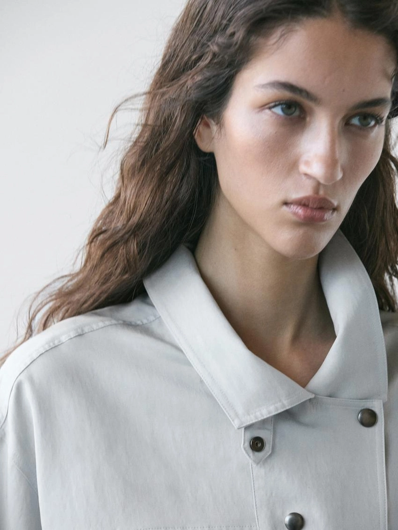 Рубашка с пуговицами и широким воротником