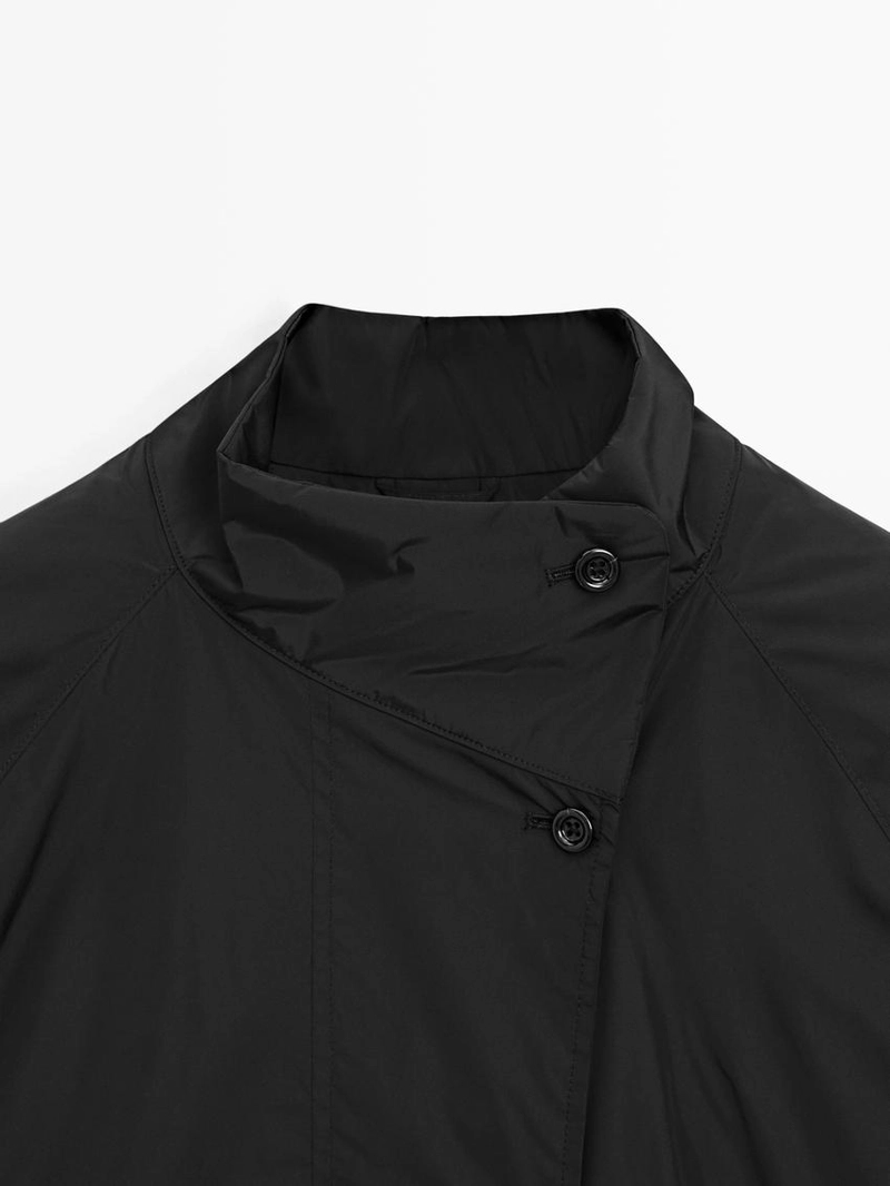 Короткая стеганая парка с деталями воротника