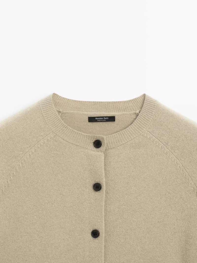 Короткий вязаный кардиган с рукавами рэглан