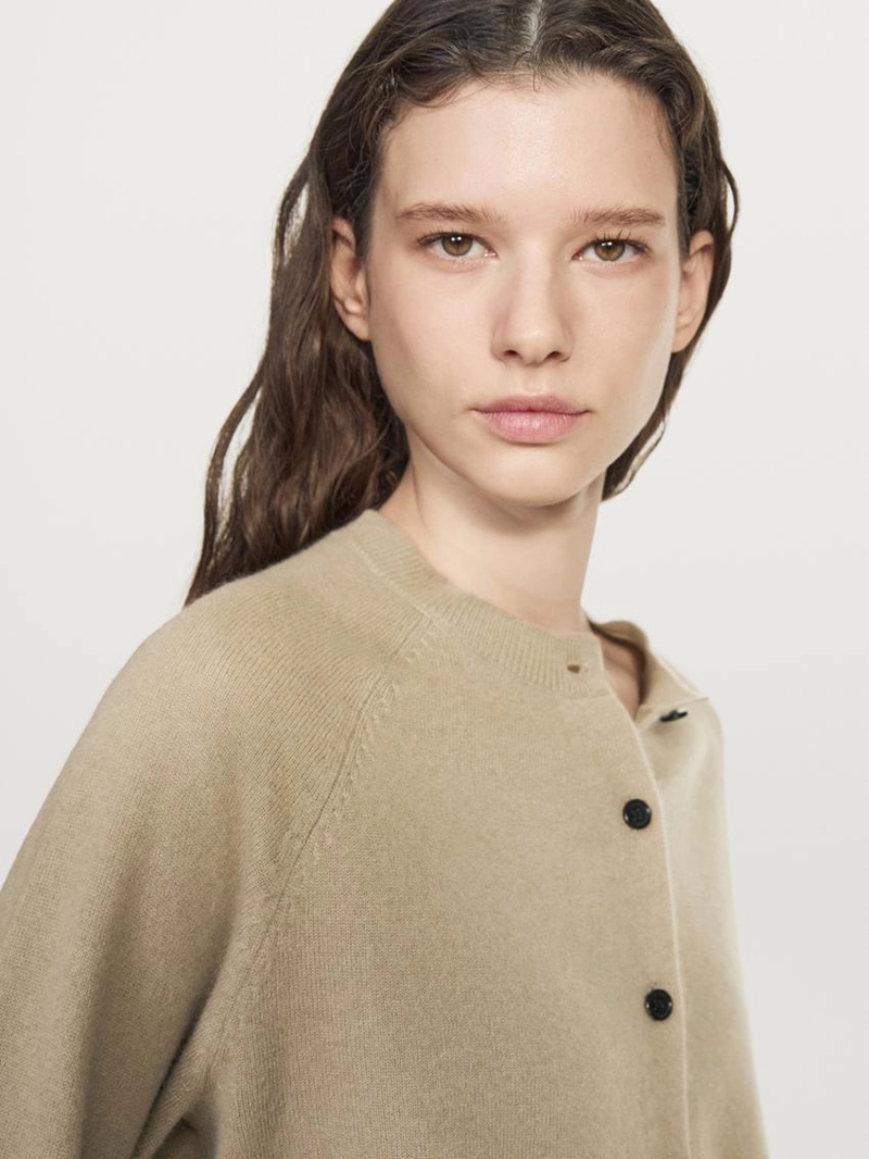 Короткий вязаный кардиган с рукавами рэглан