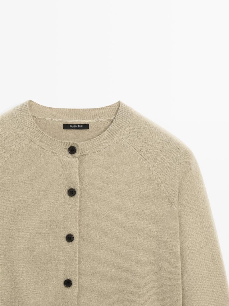 Короткий вязаный кардиган с рукавами рэглан