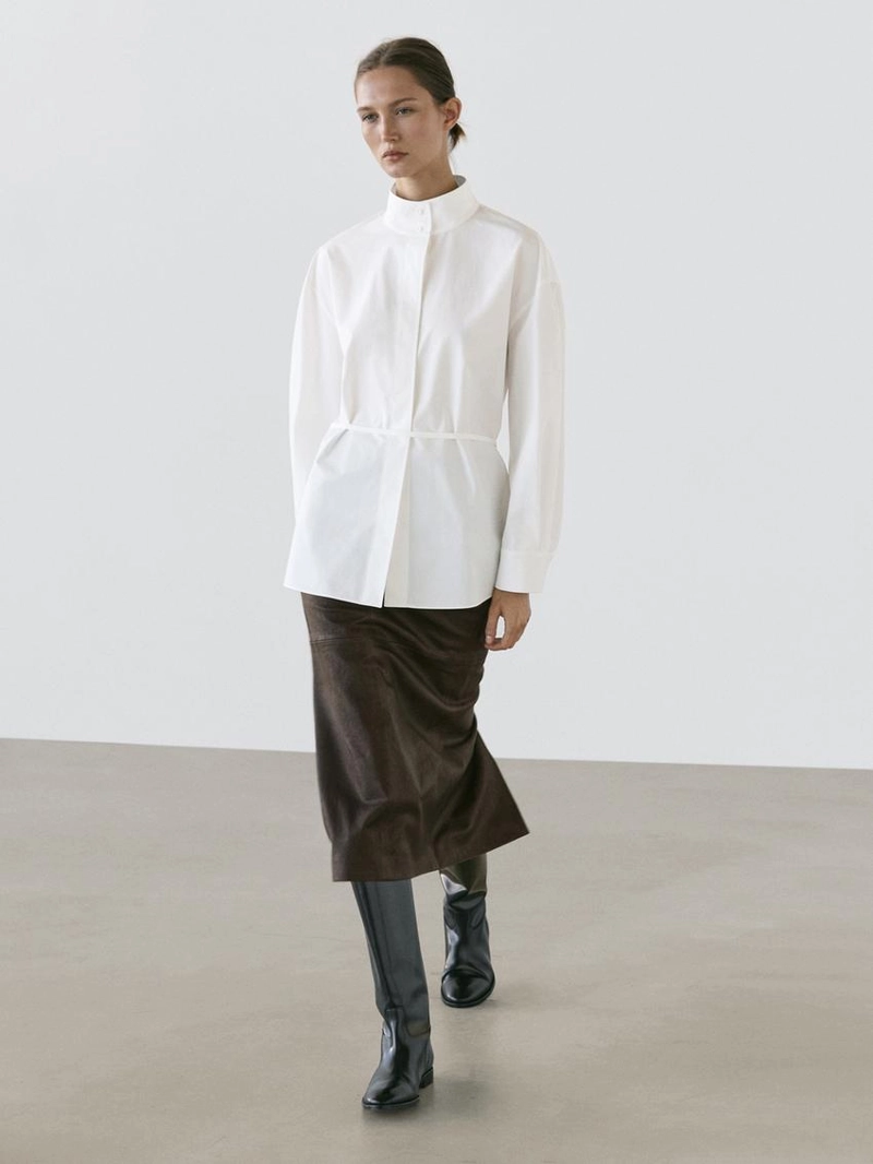 Рубашка с высоким воротником и деталями ленты