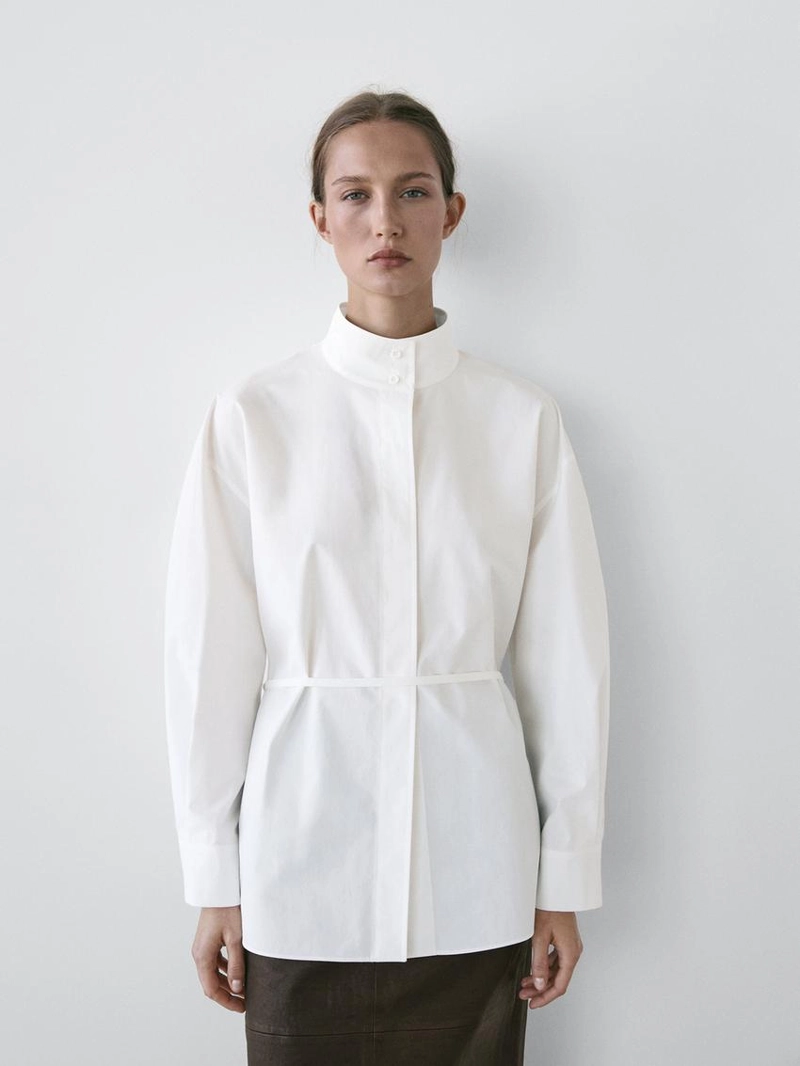 Рубашка с высоким воротником и деталями ленты