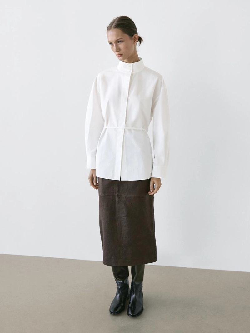 Рубашка с высоким воротником и деталями ленты