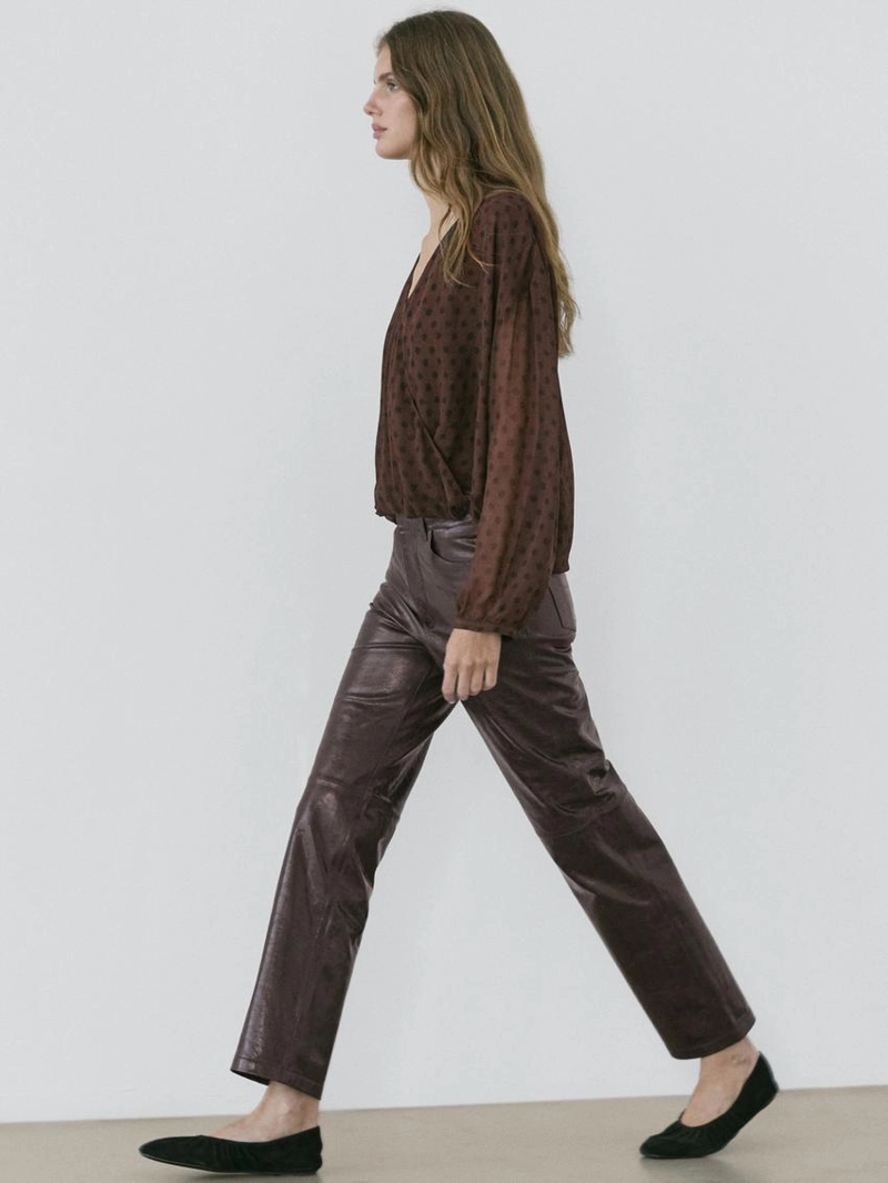 Блуза с запахом в горошек