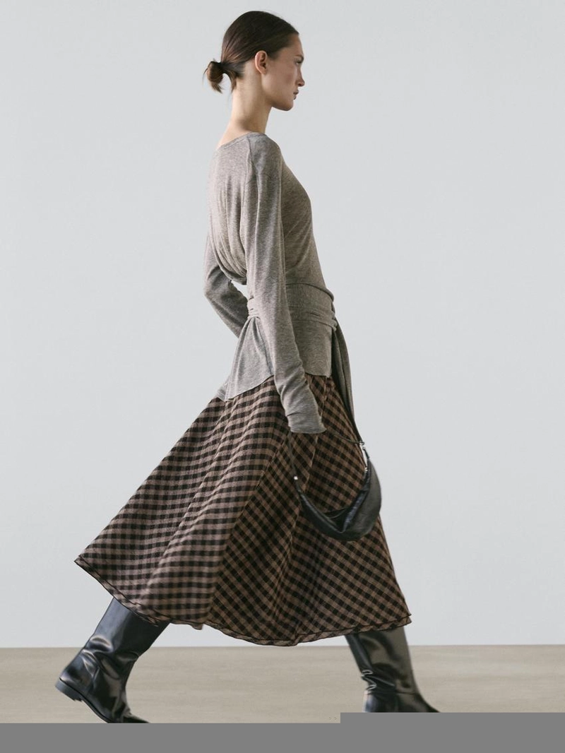 Расклешенная юбка с клетчатым узором