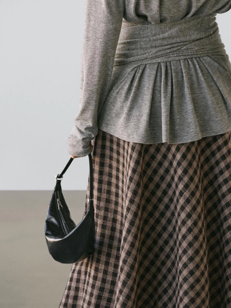 Расклешенная юбка с клетчатым узором