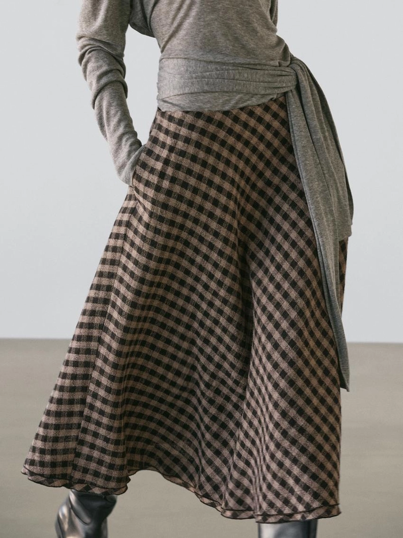 Расклешенная юбка с клетчатым узором