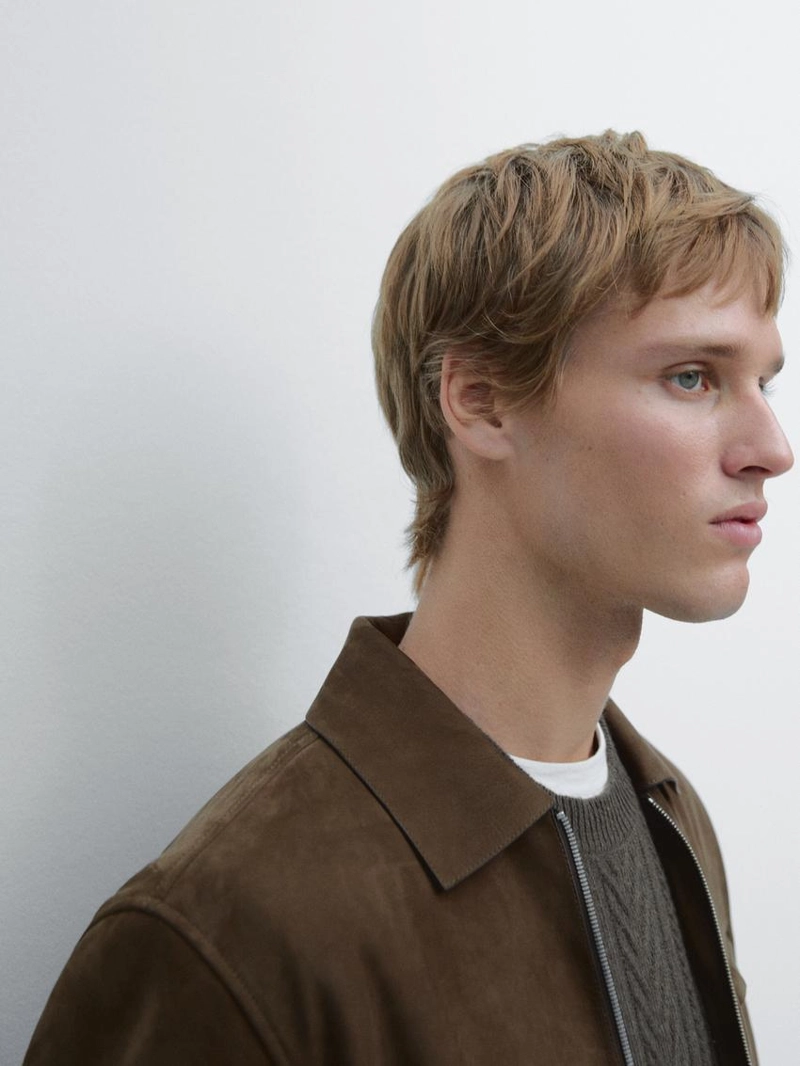 Короткая куртка из замши