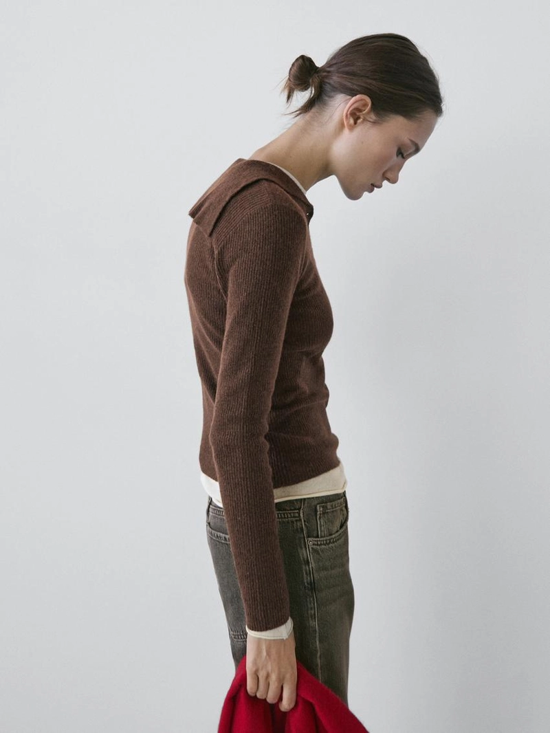 Поло свитер меланжевого плетения с деталями воротника