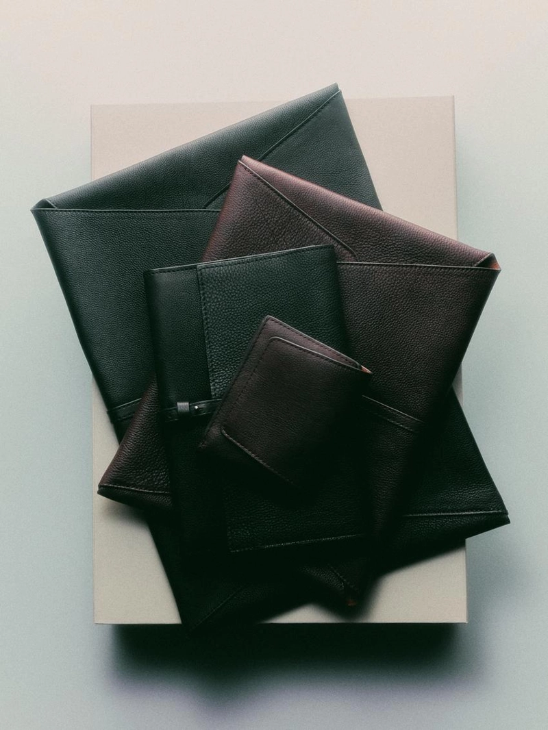 Чехол для технических аксессуаров из натуральной кожи нубук