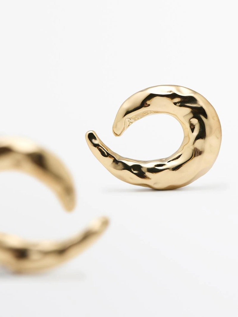 Серьги-кольца с текстурой