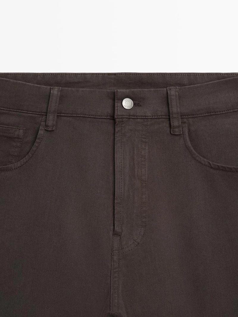 Джинсы с зауженными штанинами