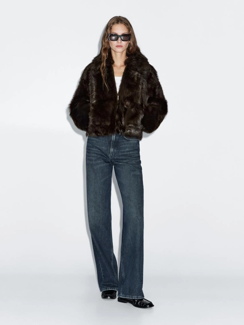 Короткая кожаная куртка с мехом