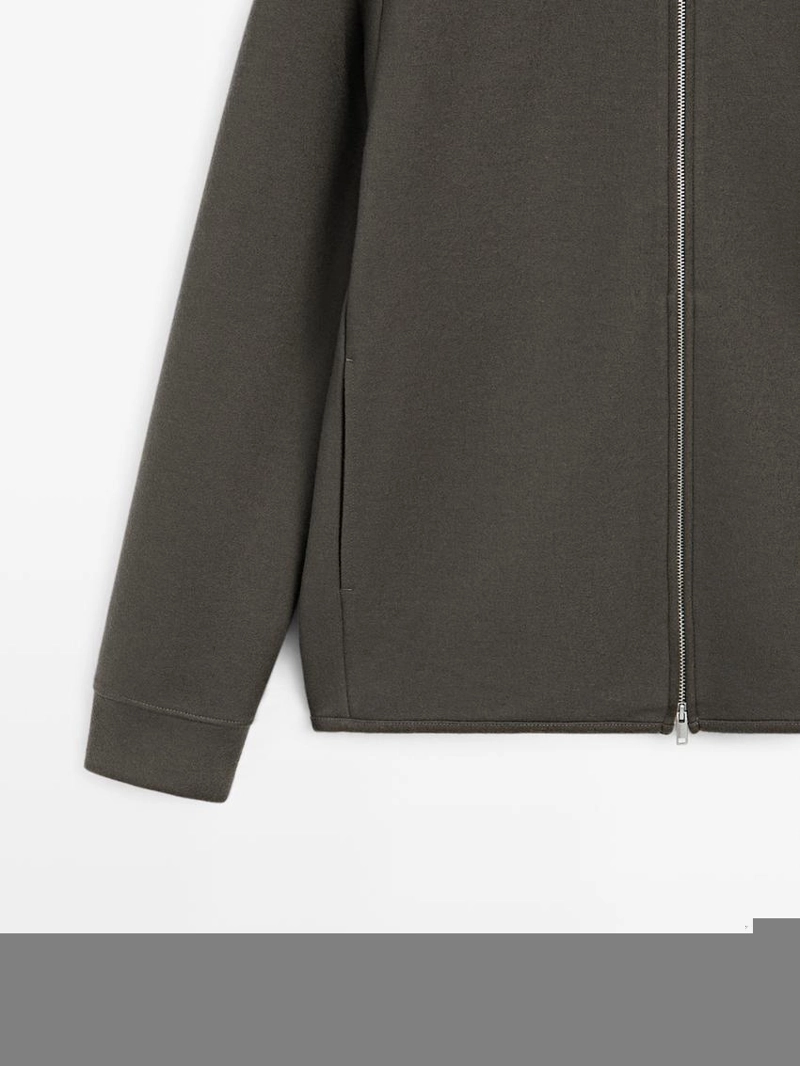 Куртка на молнии с деталями воротника