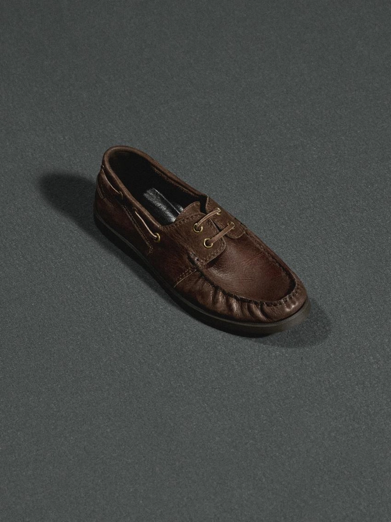 Туфли на палубу из кожи с масленистым покрытием