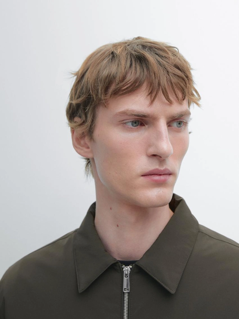 Короткий пиджак с деталями кармана