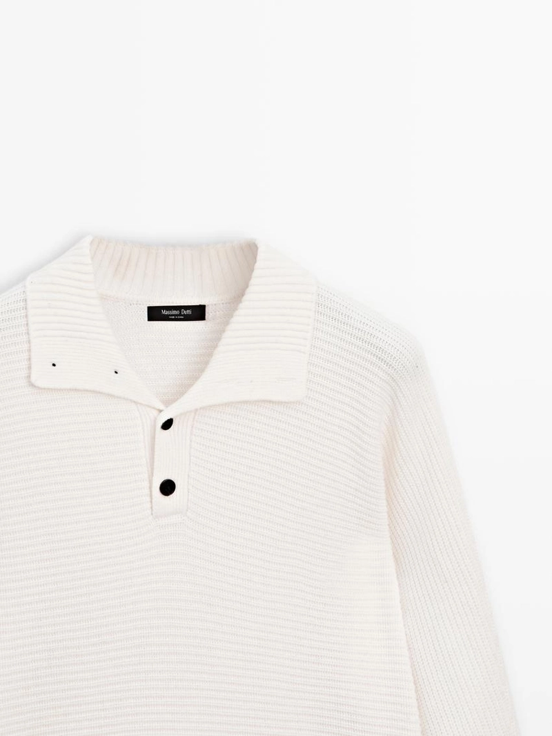 Вязанный свитер с воротником на пуговицах