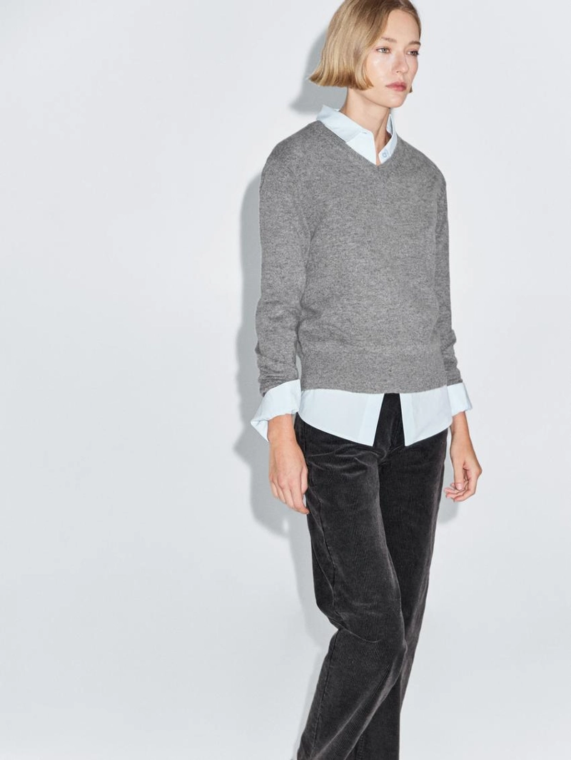 Джемпер с v-образным вырезом из шерстяного микса