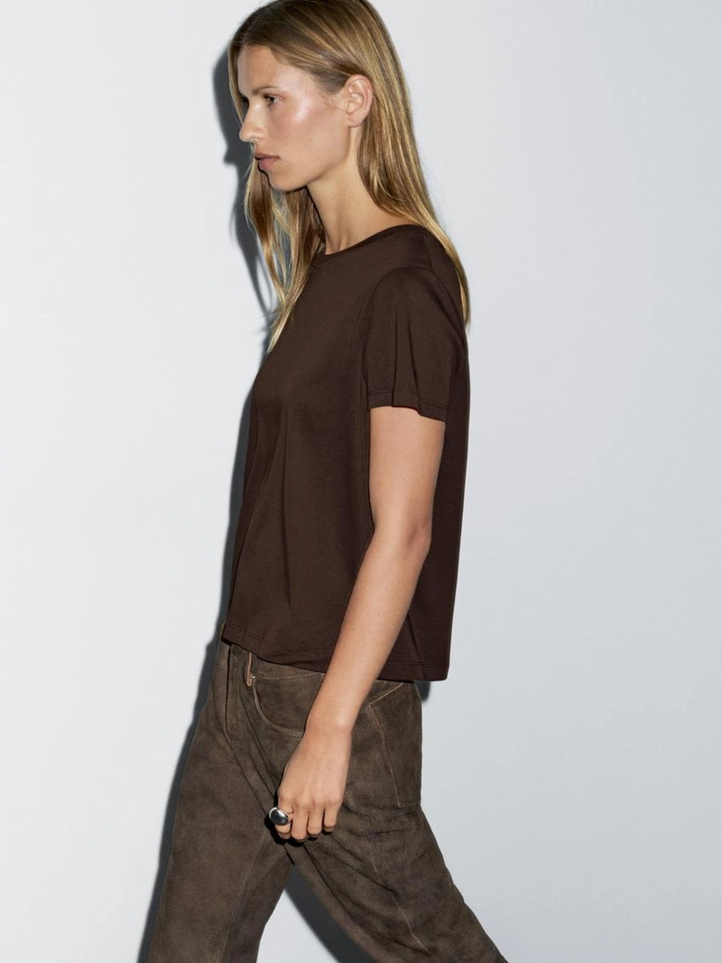 Футболка из 100% хлопка с деталями шва