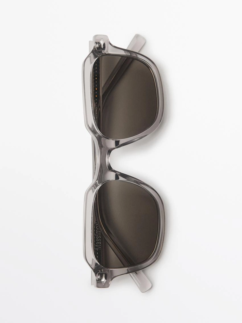 Солнечные очки квадратной формы