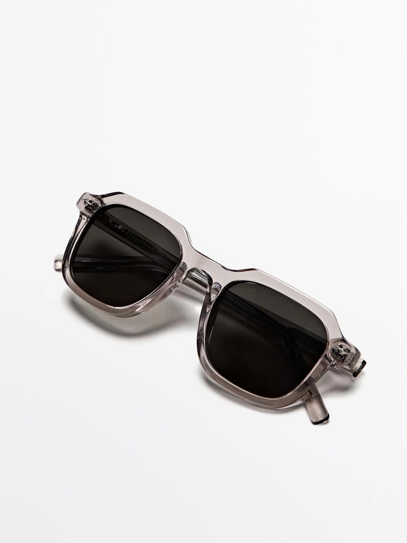 Солнечные очки квадратной формы