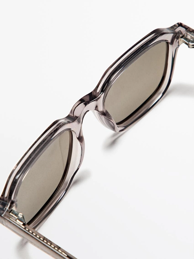 Солнечные очки квадратной формы