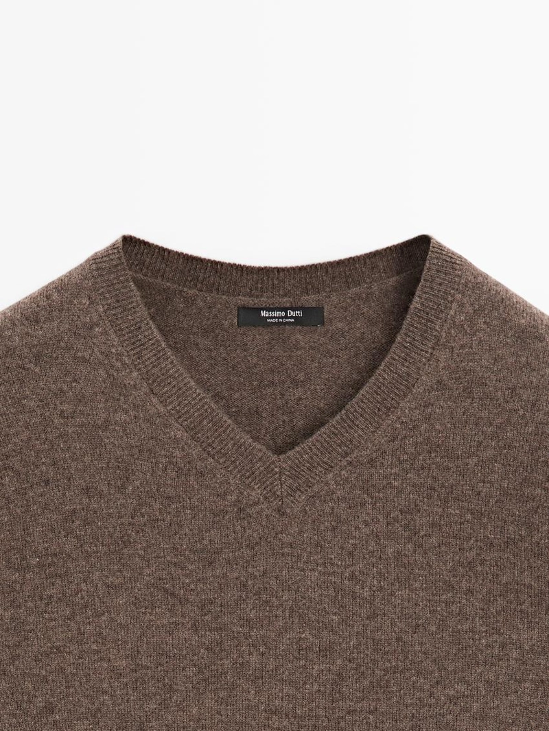 Свитер с v-образным вырезом из шерстяной смеси
