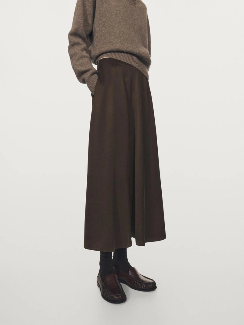 Юбка миди из атласа с карманами