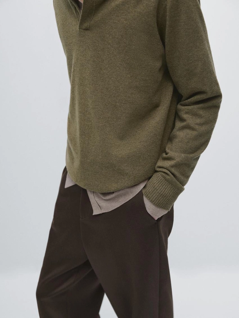 Водолазка-поло из 100% шерсти с v-образным вырезом