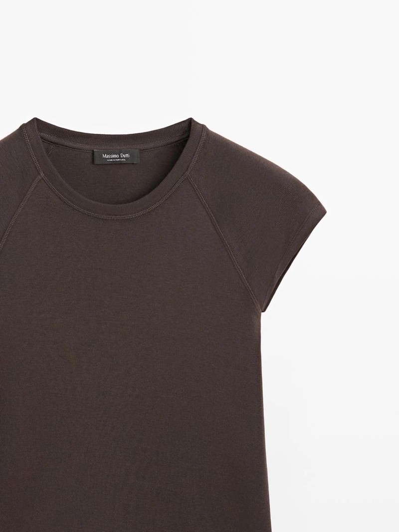 Хлопковая футболка с короткими реглановыми рукавами