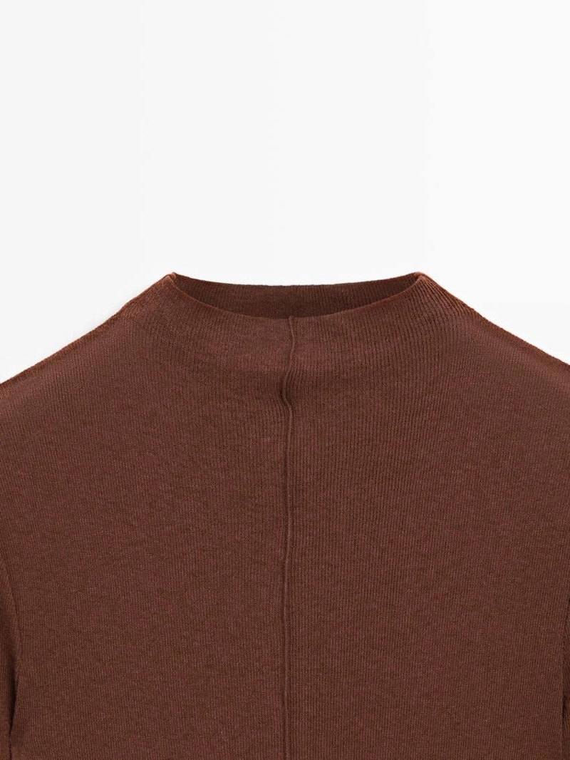 Лонгслив с деталями швов