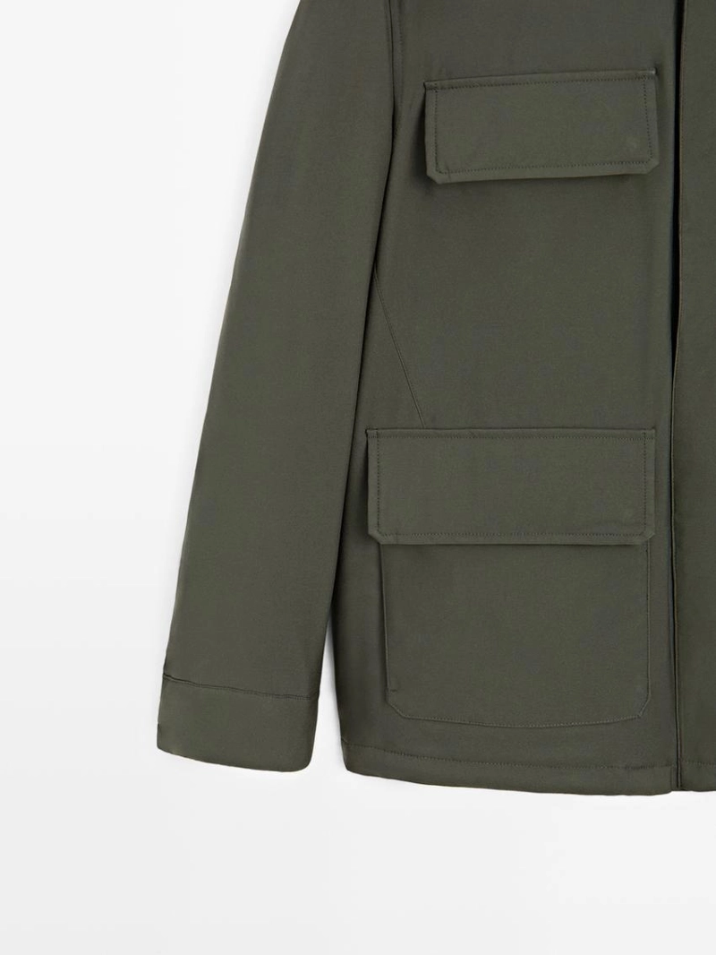Пуховик с карманами и водоотталкивающей отделкой