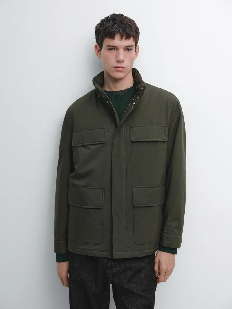 Пуховик с карманами и водоотталкивающей отделкой