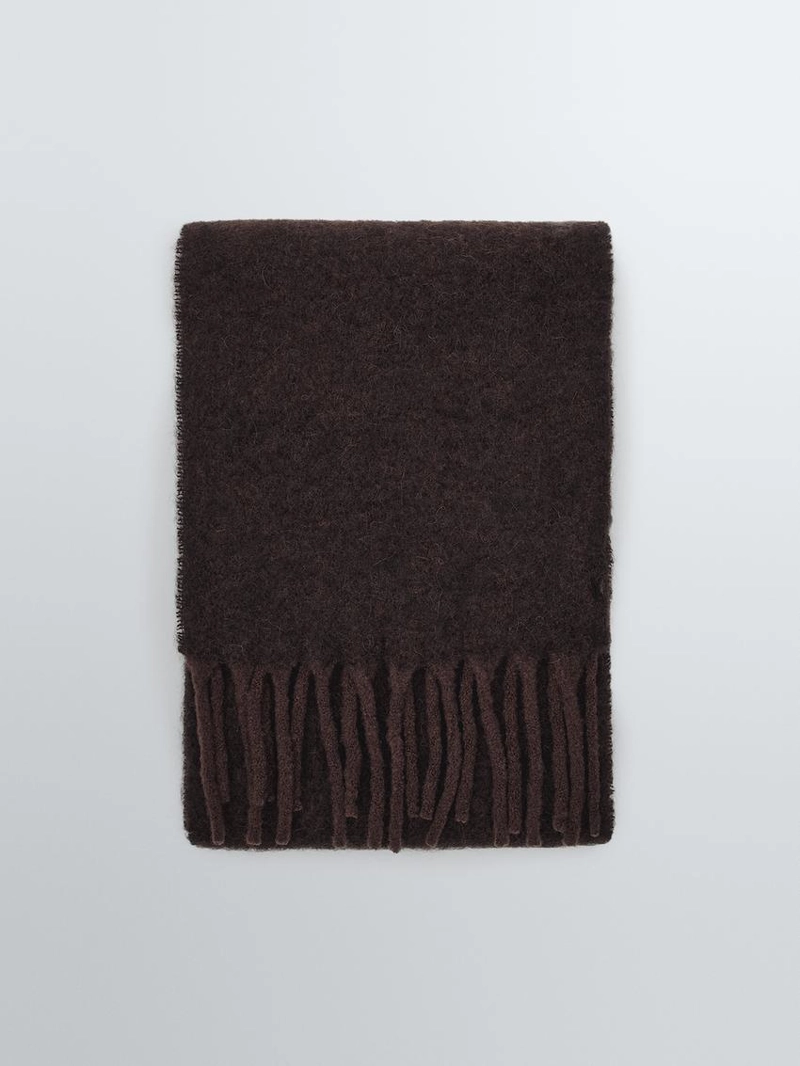 Шарф из альпаки и шерсти с бахромой