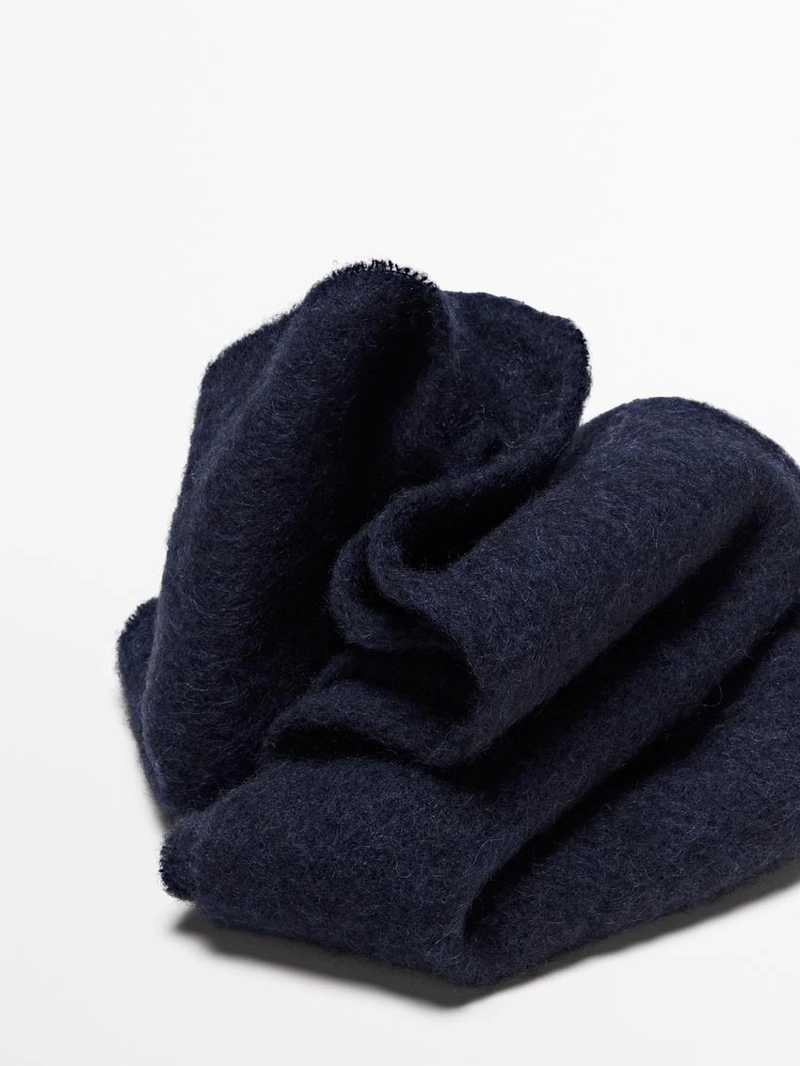 Шарф из альпаки и шерсти с бахромой