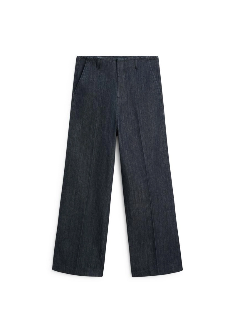 Джинсы с широкими штанинами и средней посадкой