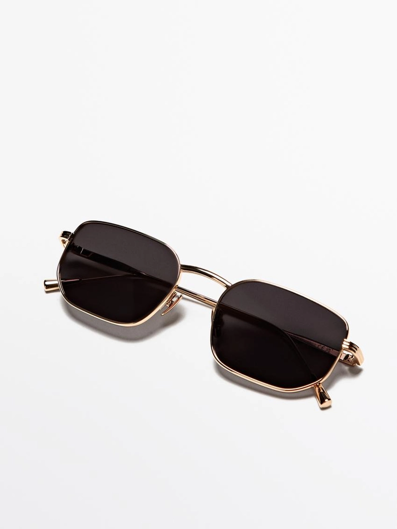 Солнечные очки квадратной формы из металла