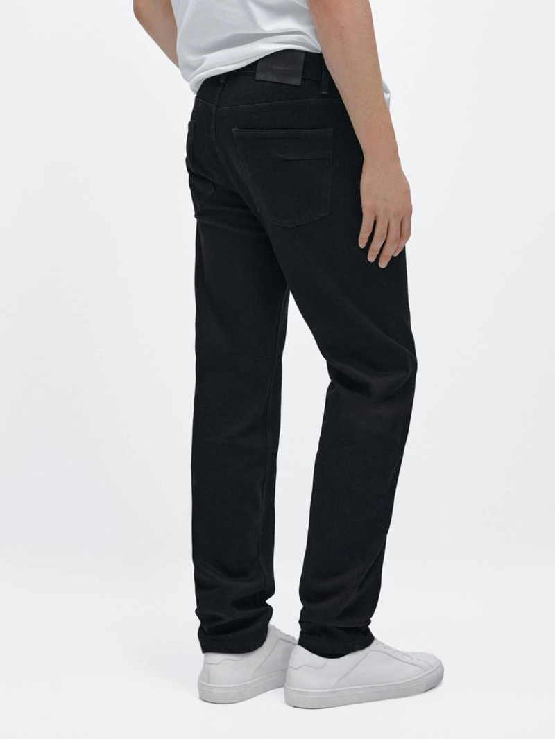 Джинсы с узким кроем