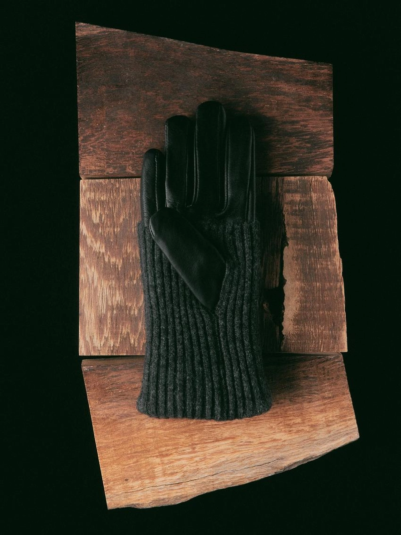 Перчатки из контрастной натуральной кожи и трикотажа