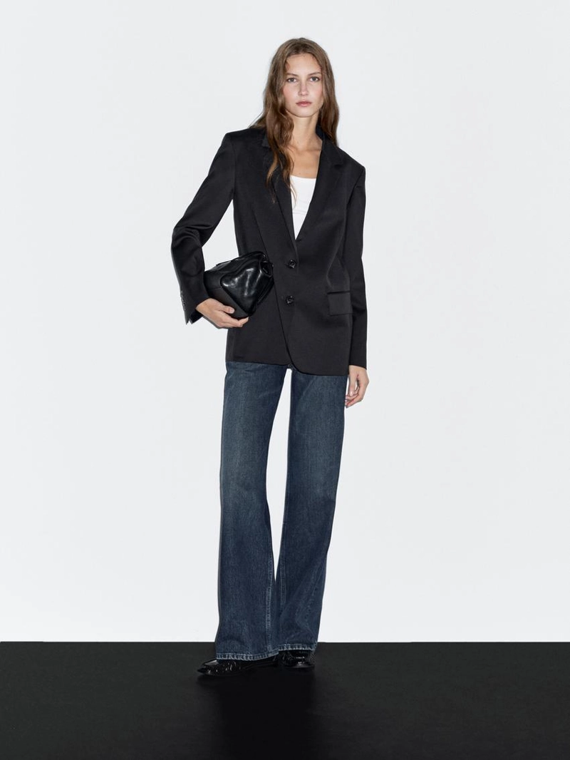 Пиджак из 100% экстра тонкой шерсти на две пуговицы