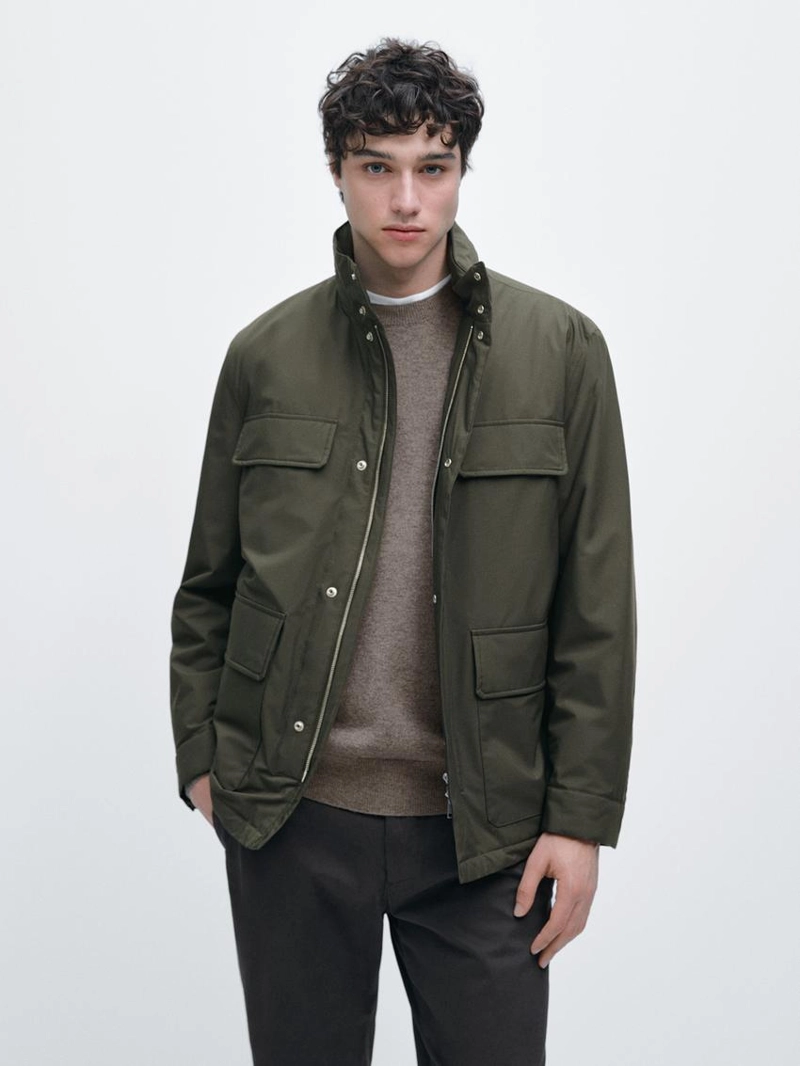 Пуховик с карманами и водоотталкивающей отделкой