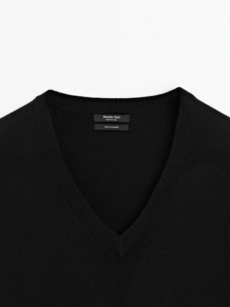 Кашемировый свитер с v-образным вырезом