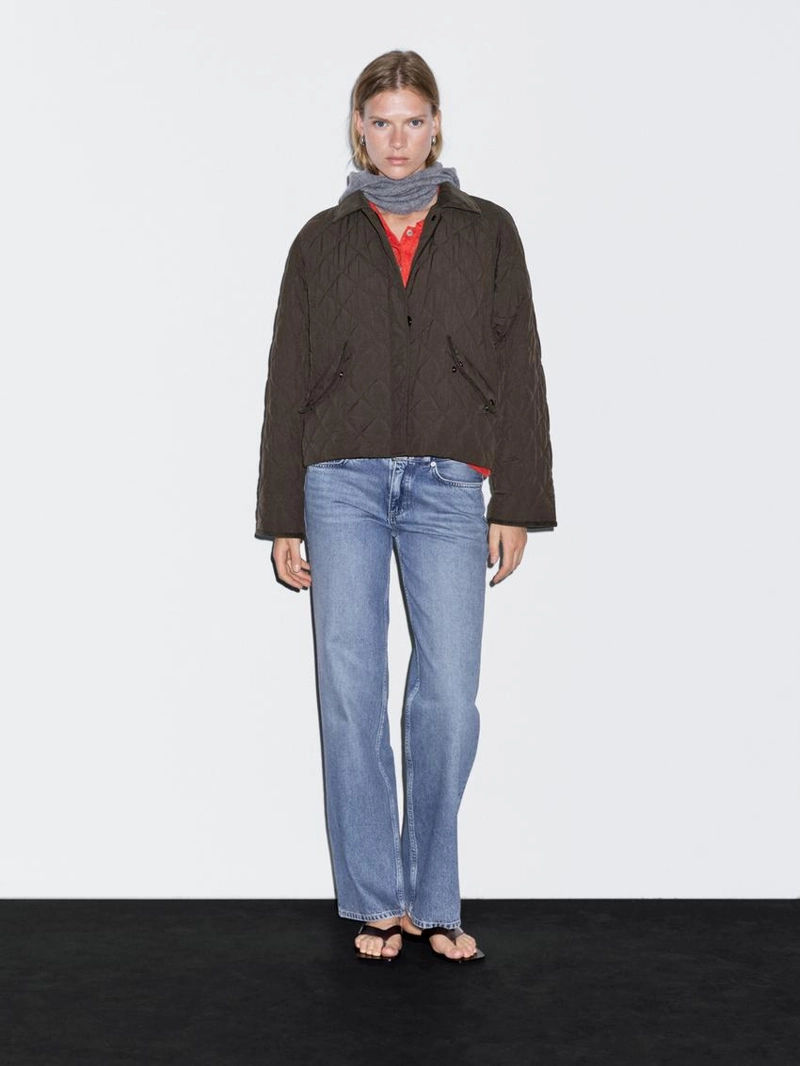 Короткая водоотталкивающая куртка с деталями из бархата